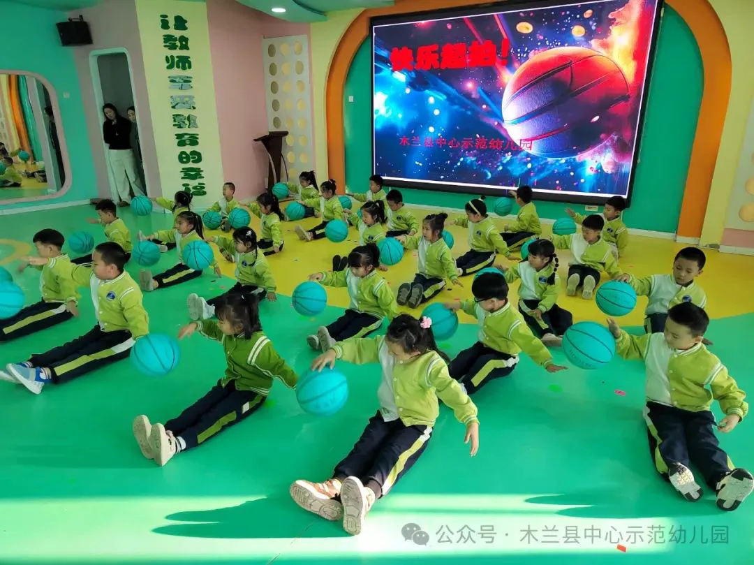 大学生篮球社团如何引入智能情感技术_0